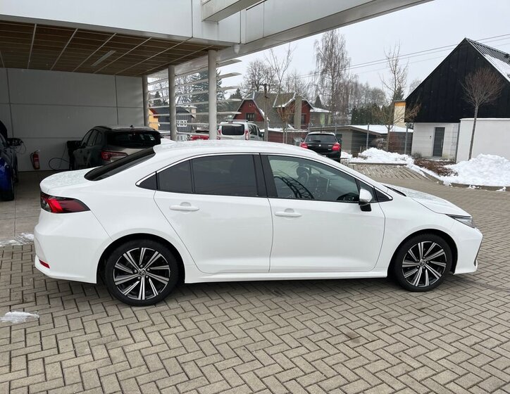 Toyota Corolla Sedan 1,5 l 92 kw