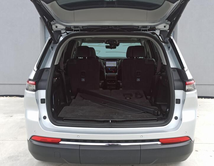 Jeep Grand Cherokee 9