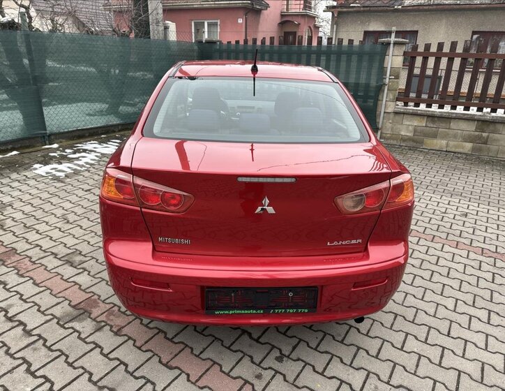 Mitsubishi Lancer Sedan 1,8 l 105 kw