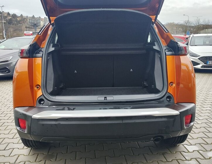 Peugeot 2008 SUV 1,2 l 74 kw