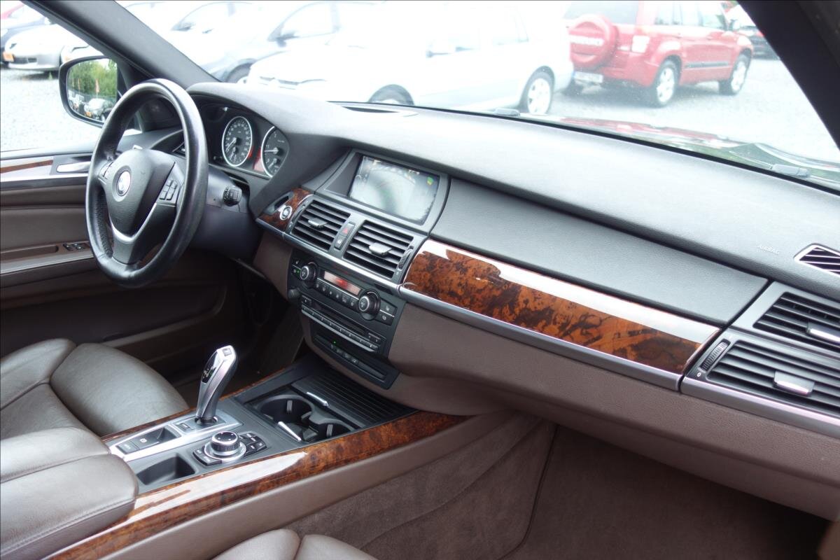 BMW X5 SUV 3,0 l 225 kw