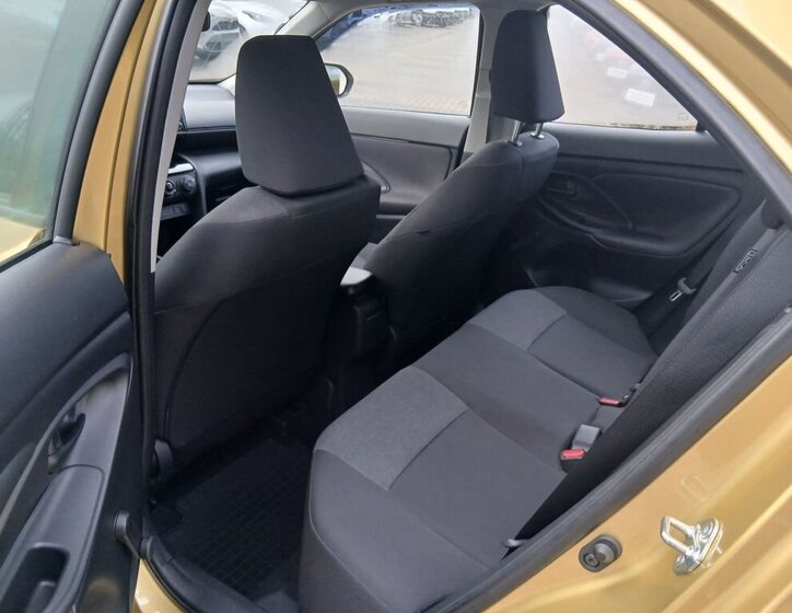 Toyota Yaris Cross 12