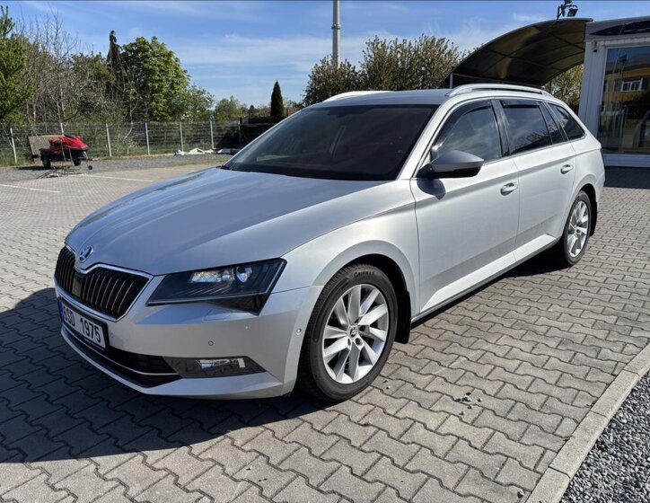 Škoda Superb Kombi 1,5 l 110 kw