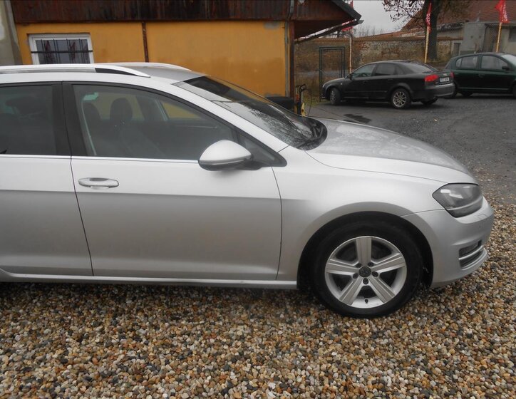 Volkswagen Golf Kombi 2,0 l 110 kw