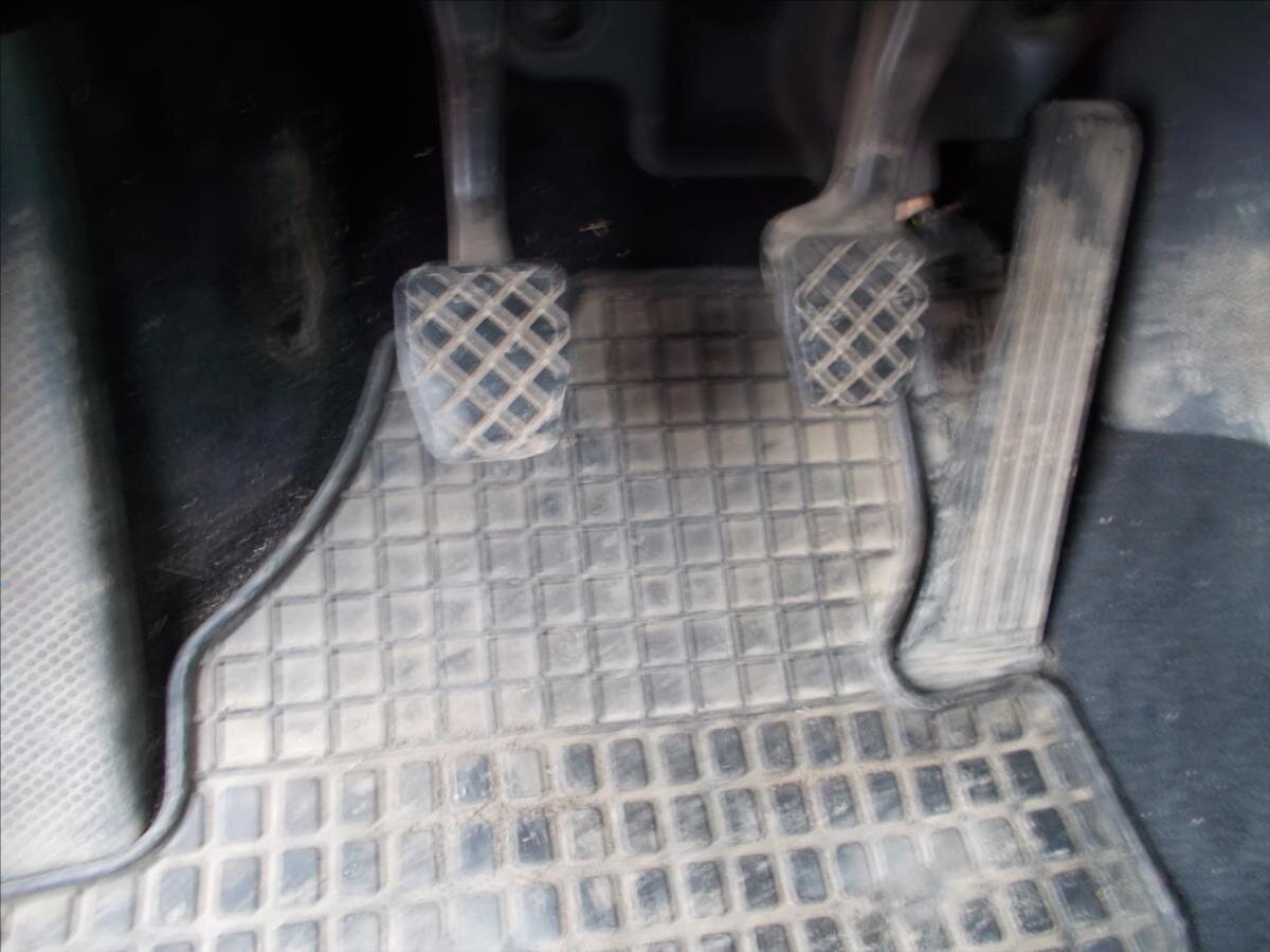 Volkswagen Caddy Kombi 1,6 l 75 kw