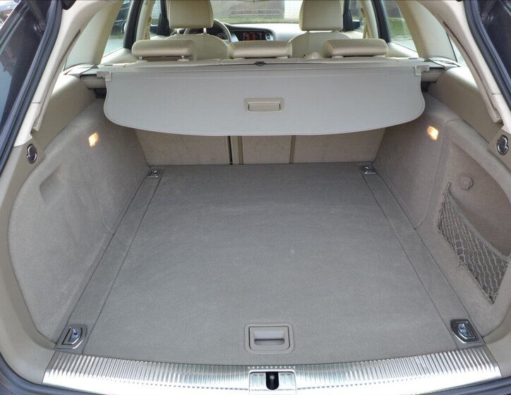 Audi A4 Kombi 2,0 l 105 kw