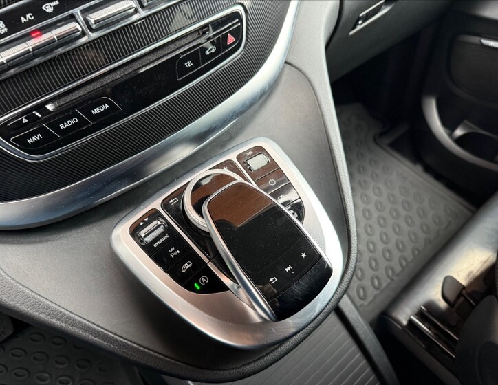 Mercedes-Benz Třídy V 18