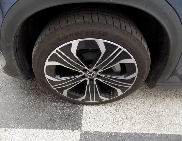 Mercedes-Benz EQE 49