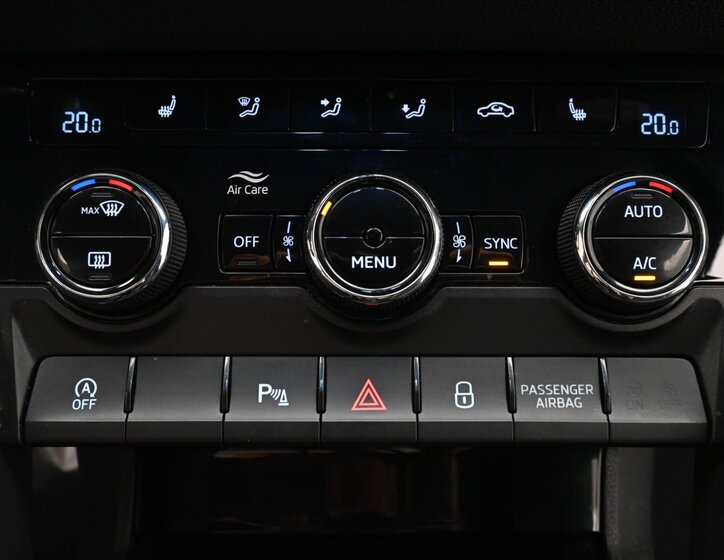 Škoda Karoq SUV / Terénní 1,5 l 110 kw