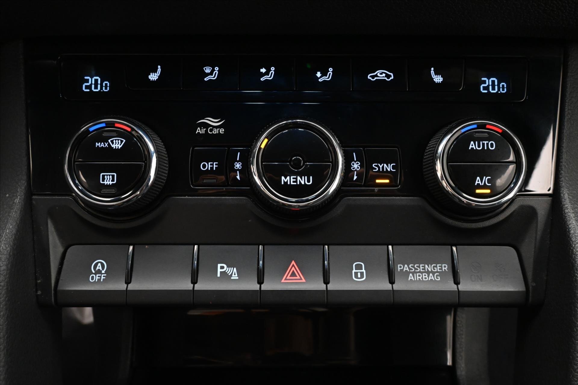 Škoda Karoq SUV / Terénní 1,5 l 110 kw