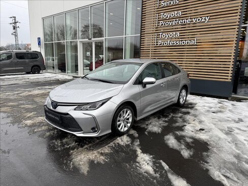 Toyota Corolla Sedan / Limuzína 1,8 l 72 kw