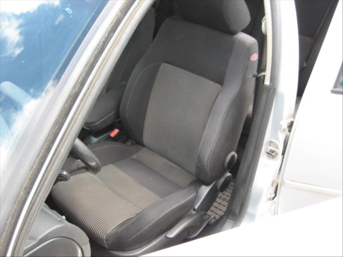 Volkswagen Golf Kombi 1,9 l 74 kw