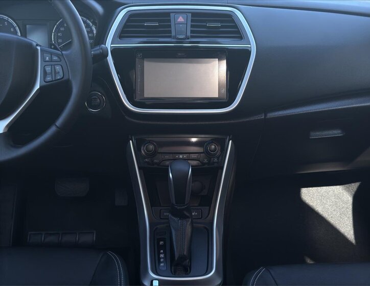 Suzuki SX4 S-Cross SUV / Terénní 1,4 l 103 kw