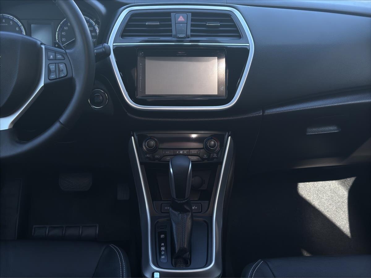 Suzuki SX4 S-Cross SUV / Terénní 1,4 l 103 kw