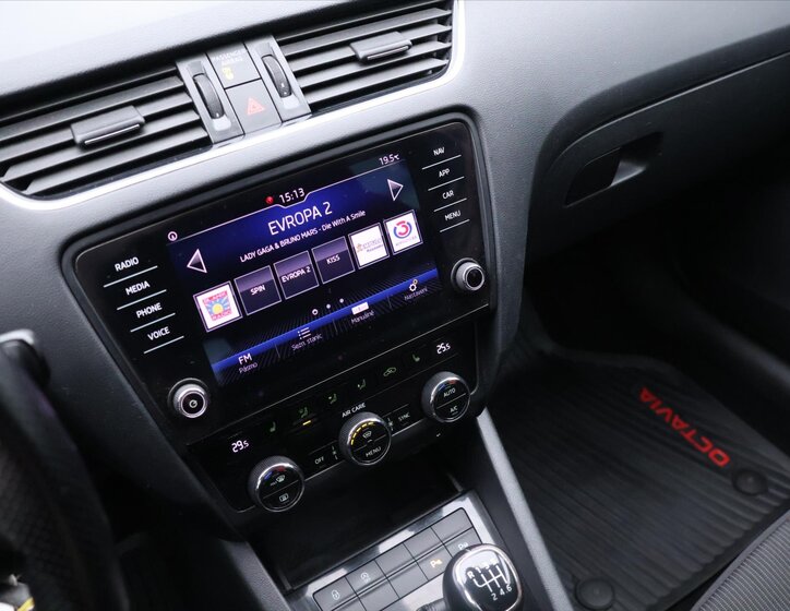 Škoda Octavia 21