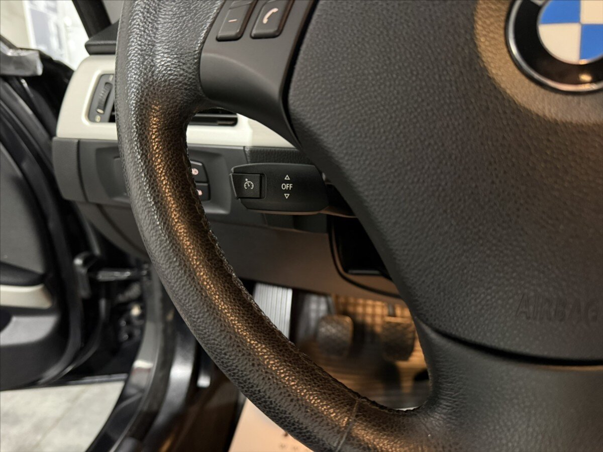 BMW Řada 3 Sedan / Limuzína 2,0 l 105 kw