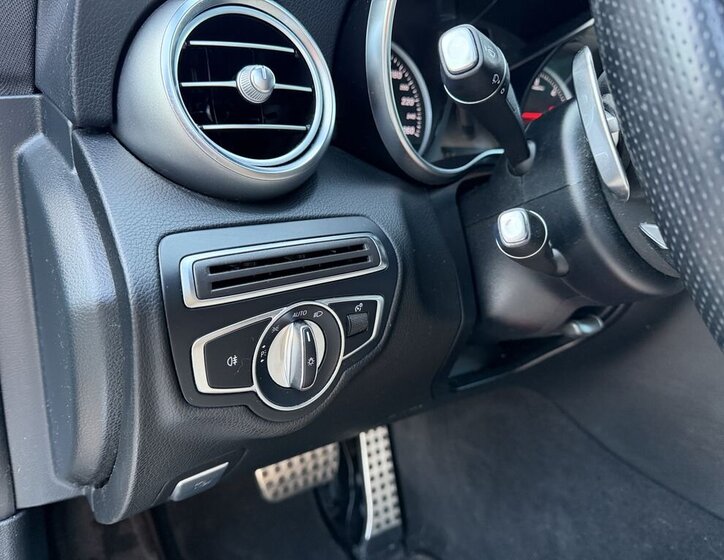 Mercedes-Benz Třídy C Kupé 2,1 l 150 kw