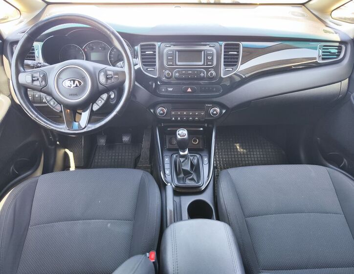 KIA Carens 11