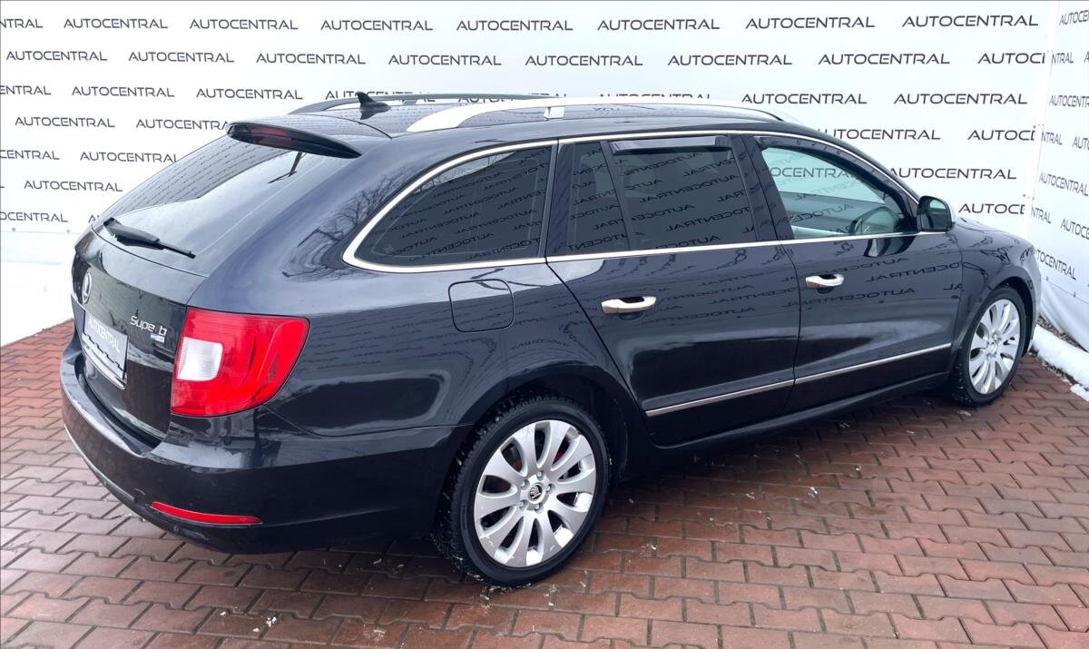 Škoda Superb Kombi 2,0 l 103 kw