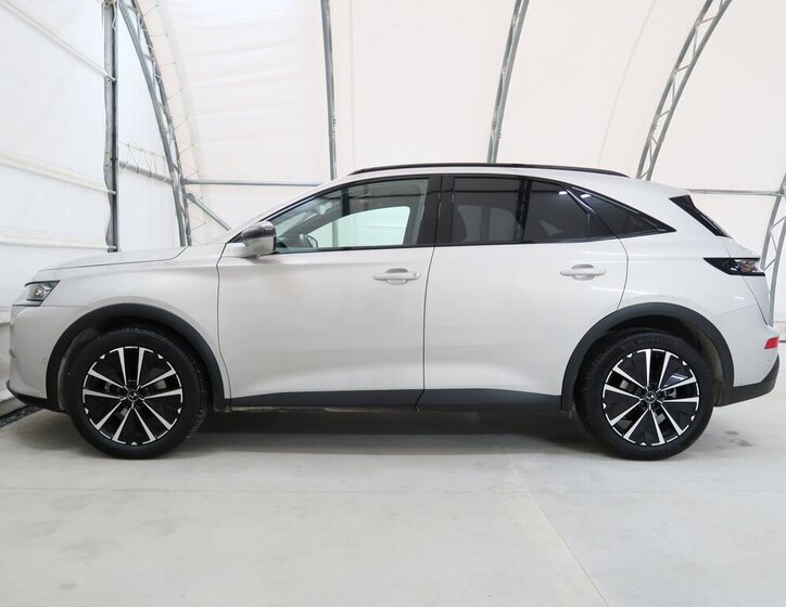 DS Automobiles DS7 Crossback 11
