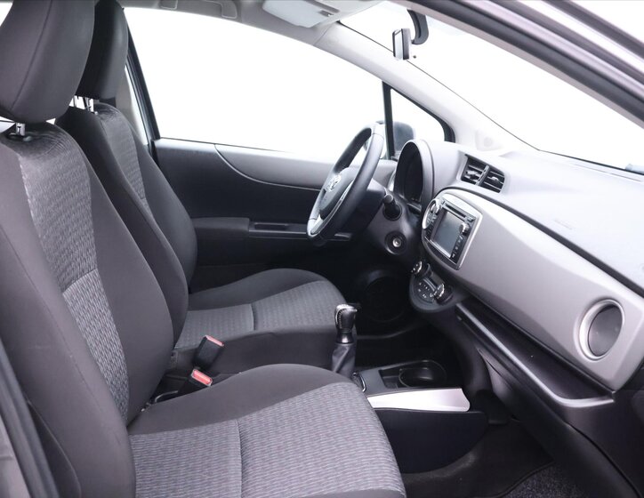 Toyota Yaris Hatchback 998,0 51 kw