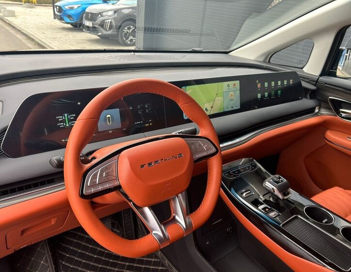 Dongfeng Ostatní MPV 1,5 l 255 kw