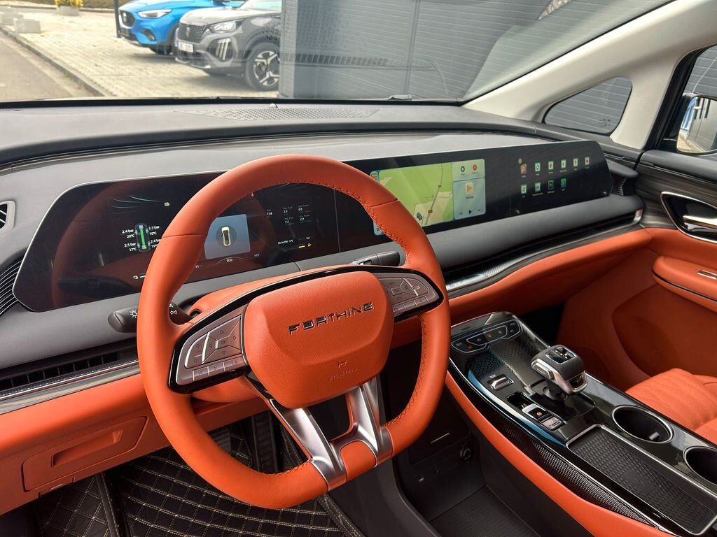 Dongfeng Ostatní MPV 1,5 l 255 kw