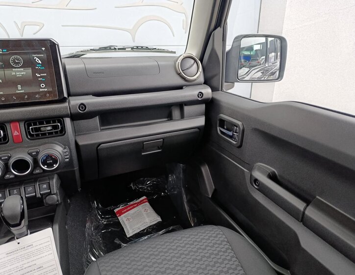 Suzuki Jimny SUV 1,5 l 75 kw