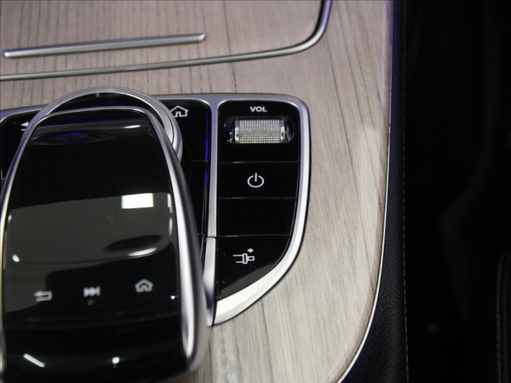 Mercedes-Benz Třídy E Kupé 2,0 l 143 kw