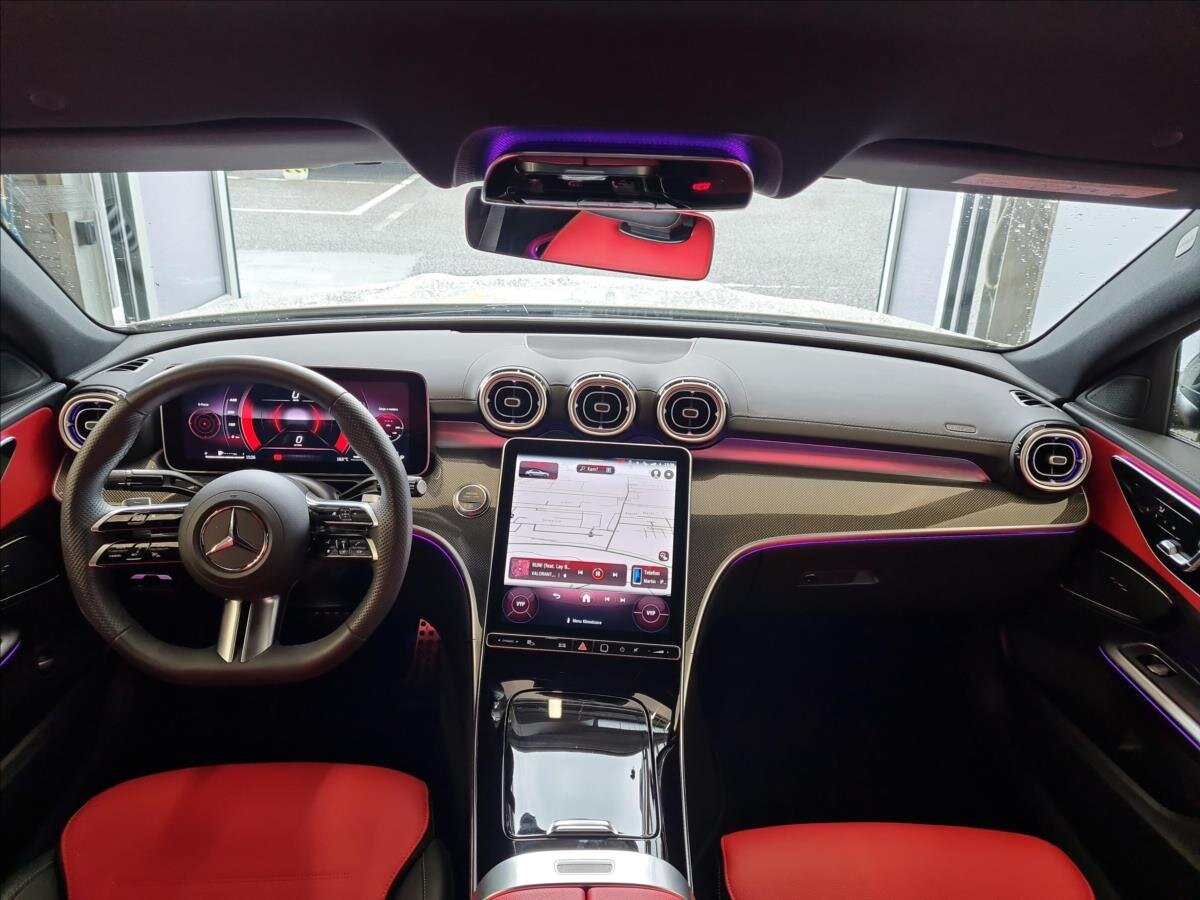 Mercedes-Benz Třídy C Sedan 2,0 l 147 kw