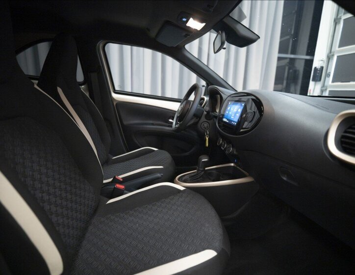 Toyota Aygo Hatchback 998,0 53 kw