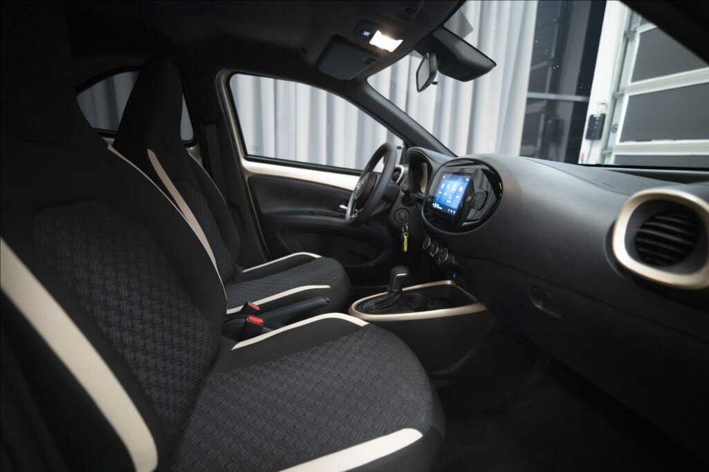 Toyota Aygo Hatchback 998,0 53 kw