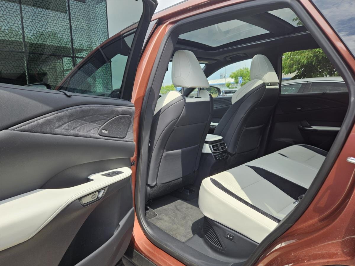 Lexus RX 500h SUV / Terénní 2,4 l 273 kw