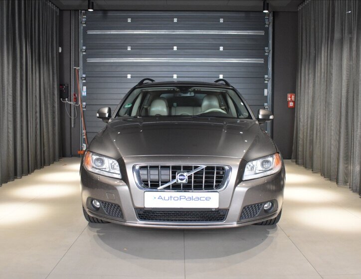 Volvo V70 6