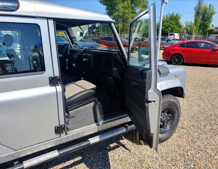 Land Rover Defender Ostatní 2,5 l 90 kw