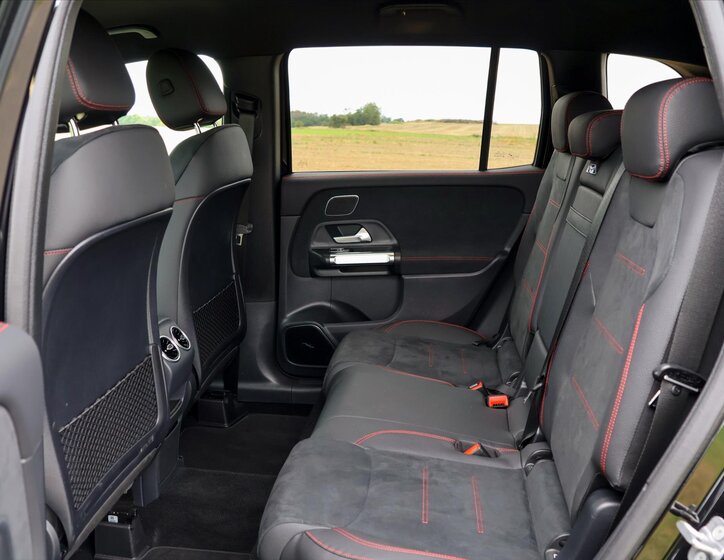 Mercedes-Benz GLB 16