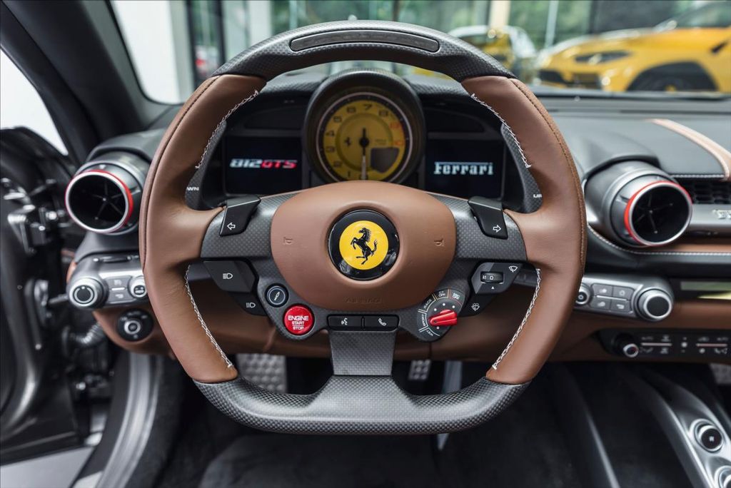Ferrari 812