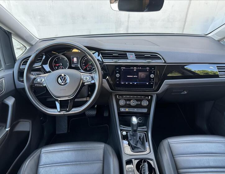 Volkswagen Touran 10