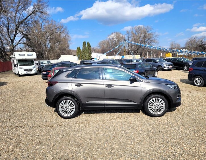 Opel Grandland X SUV / Terénní 1,5 l 96 kw