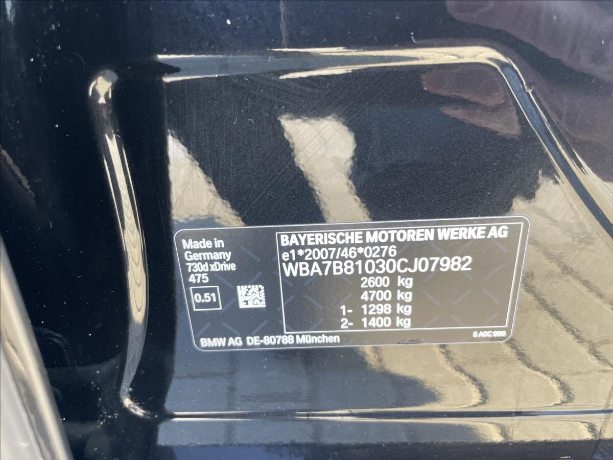 BMW Řada 7 Sedan 3,0 l 210 kw