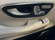 Mercedes-Benz Třídy V 12