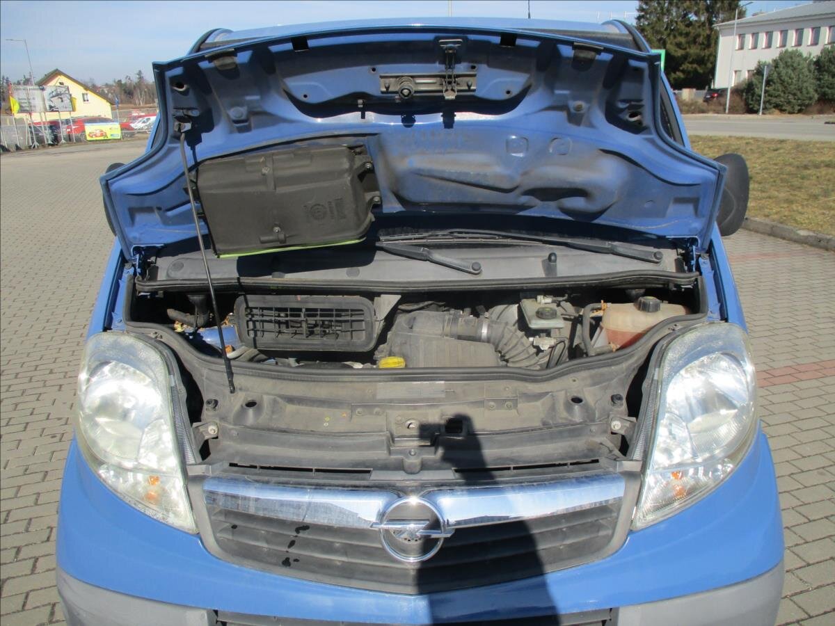 Opel Vivaro Kombi 2,0 l 84 kw