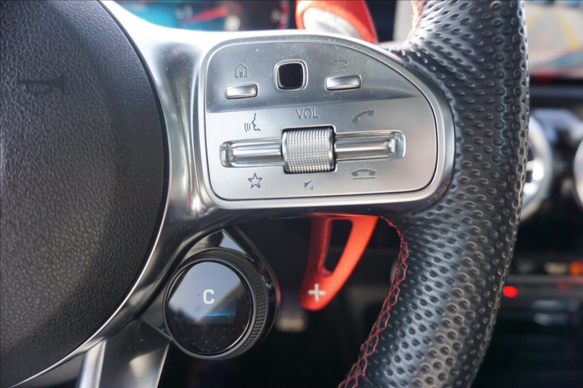 Mercedes-Benz CLA Kupé 2,0 l 225 kw