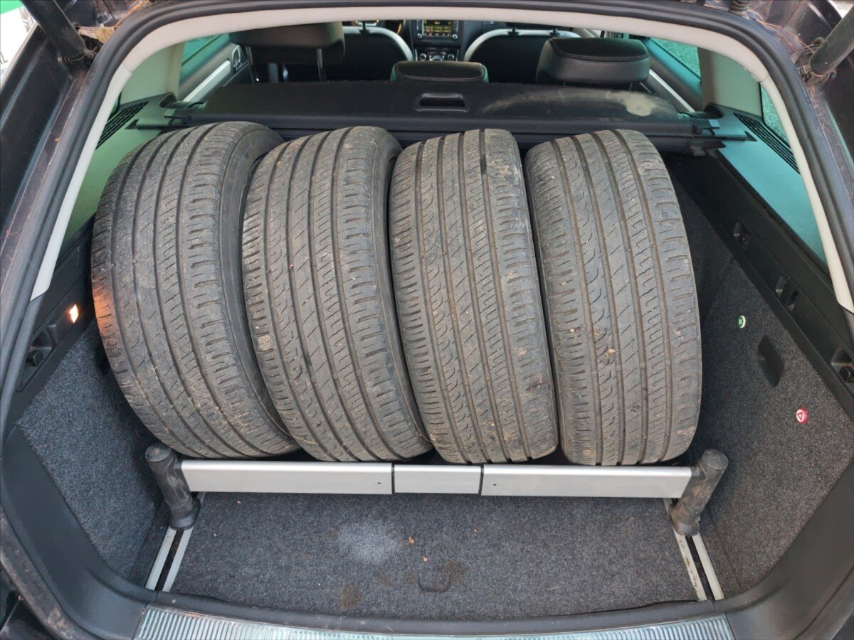 Škoda Superb Kombi 2,0 l 125 kw