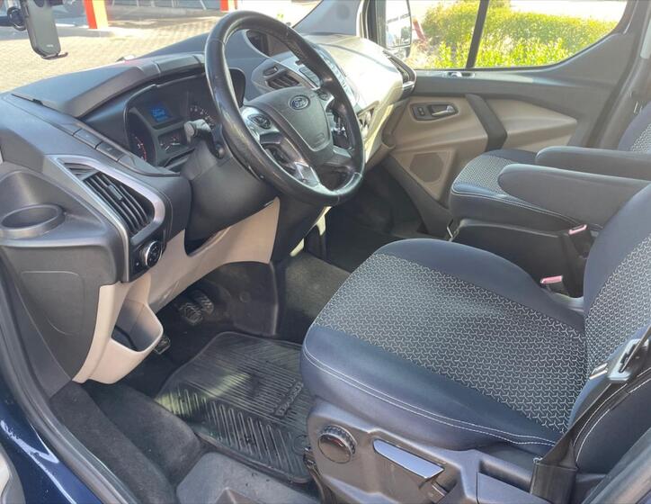 Ford Tourneo Custom 7