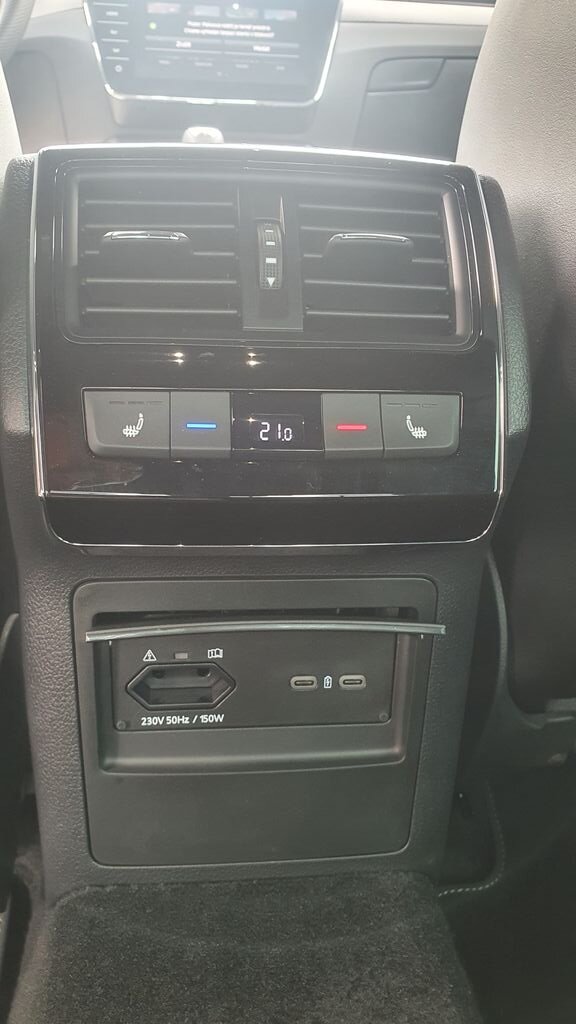 Škoda Superb Sedan / Limuzína 2,0 l 140 kw