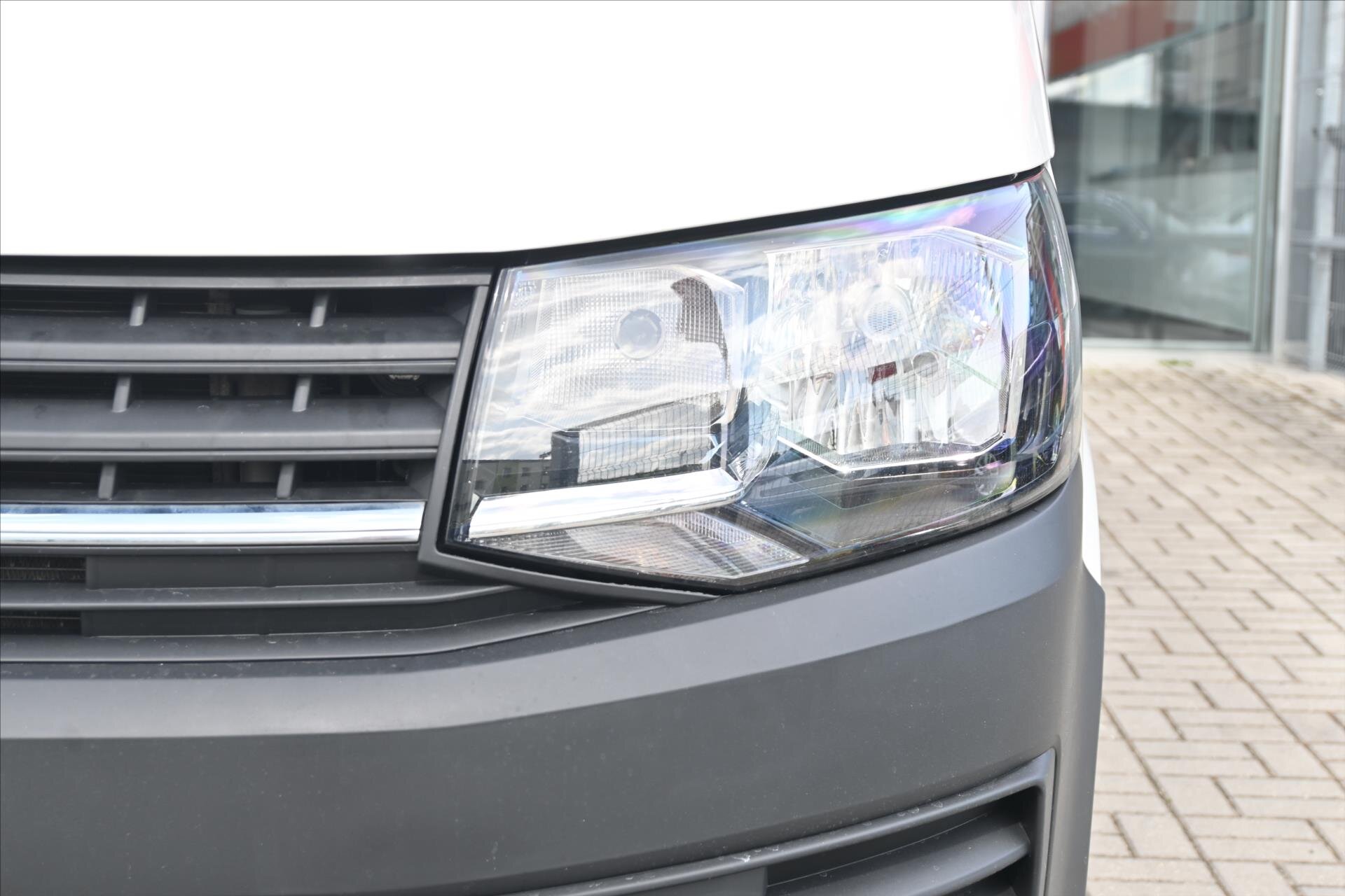 Volkswagen Transporter Valník 2,0 l 110 kw