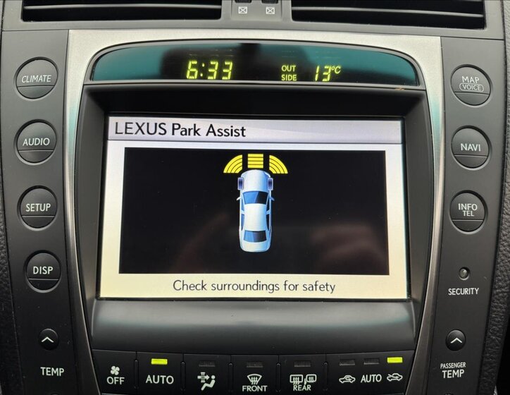 Lexus GS 300 Sedan / Limuzína 3,0 l 183 kw