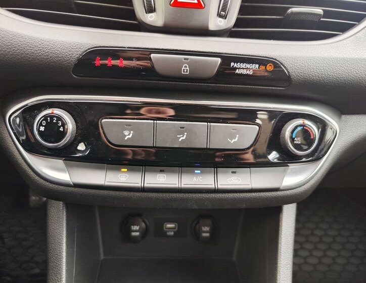 Hyundai i30 Kombi 998,0 88 kw