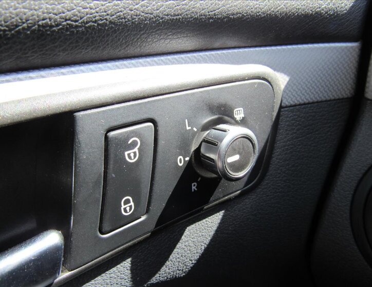 Volkswagen Touran Kombi 1,4 l 103 kw